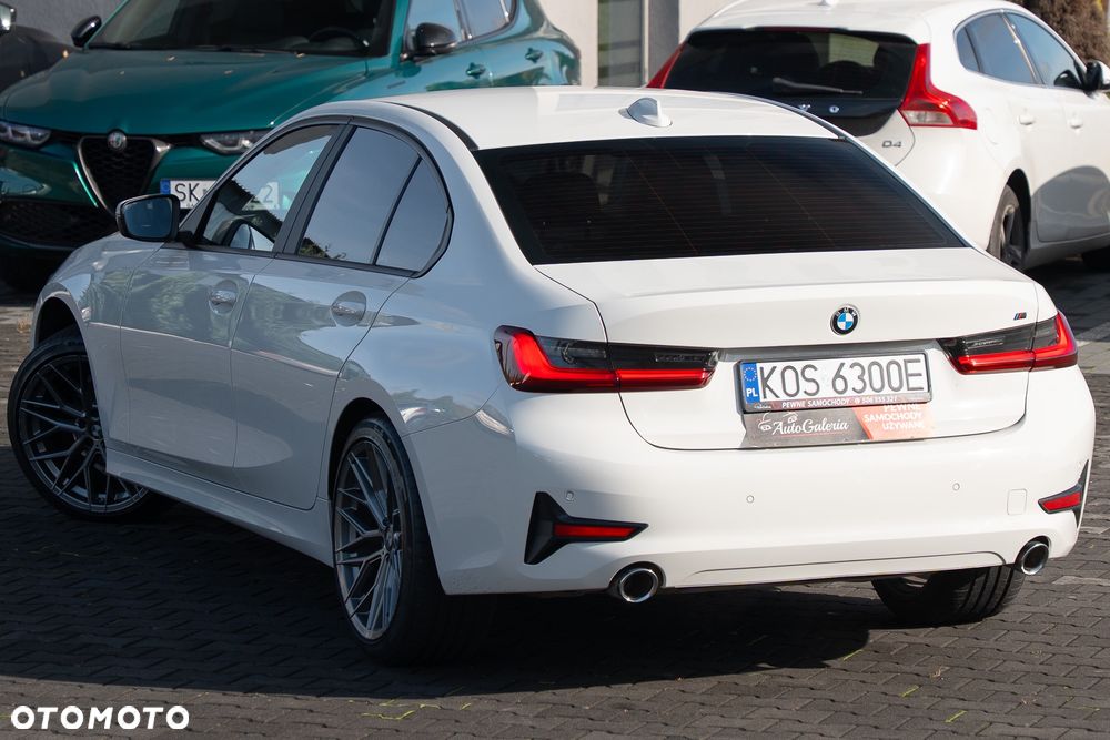 BMW Seria 3 318i Sport Line - 15