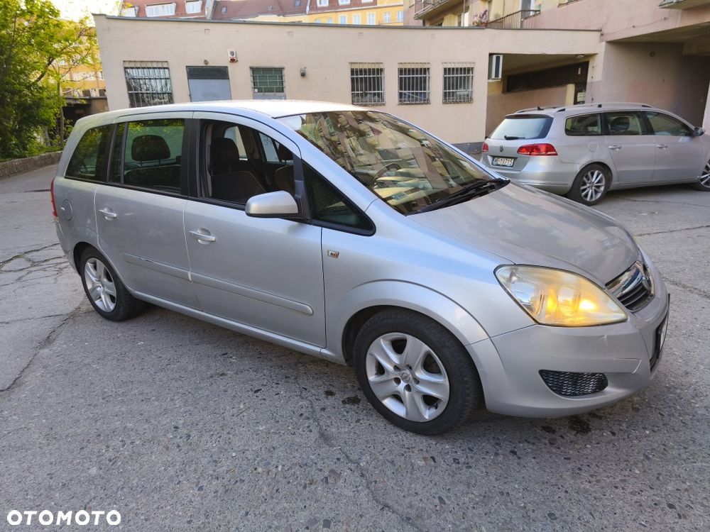 Opel Zafira - 1