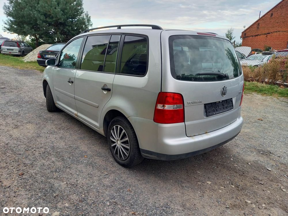 części VW Volkswagen Touran 1.9 tdi 2006r 6-biegowa skrzynia - 4