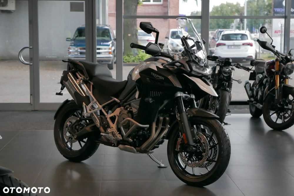 Triumph Tiger - 12