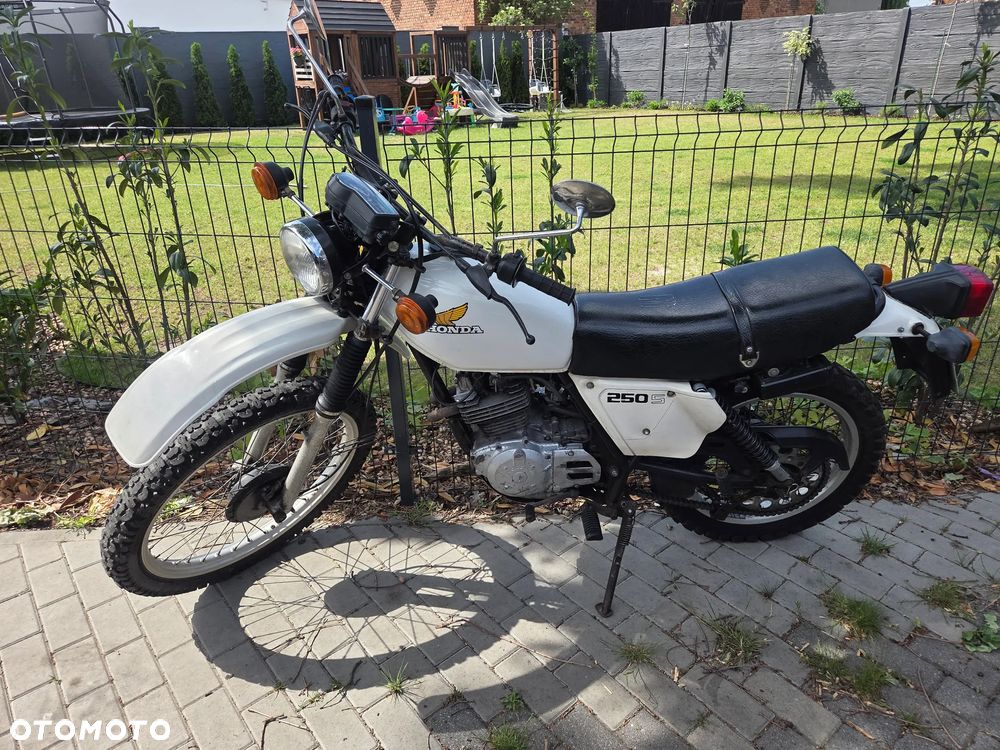 Honda XL - 4