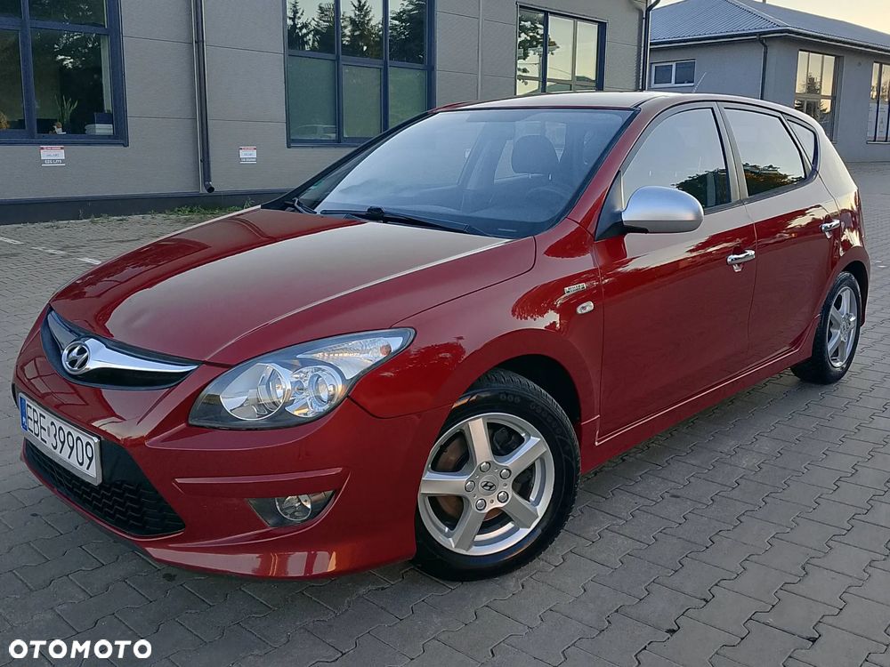 Hyundai i30 1.4 Base + - 1