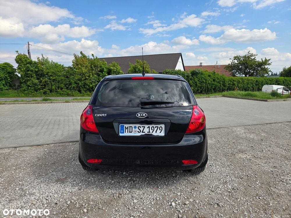 Kia Ceed - 5