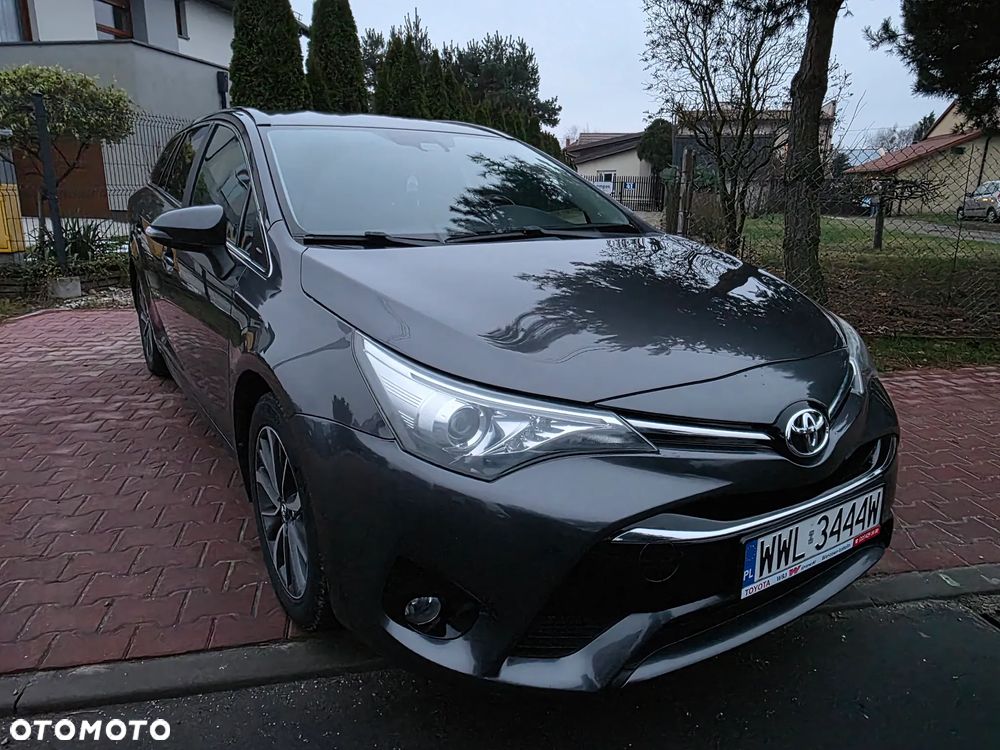 Toyota Avensis 2.0 D-4D Premium - 7