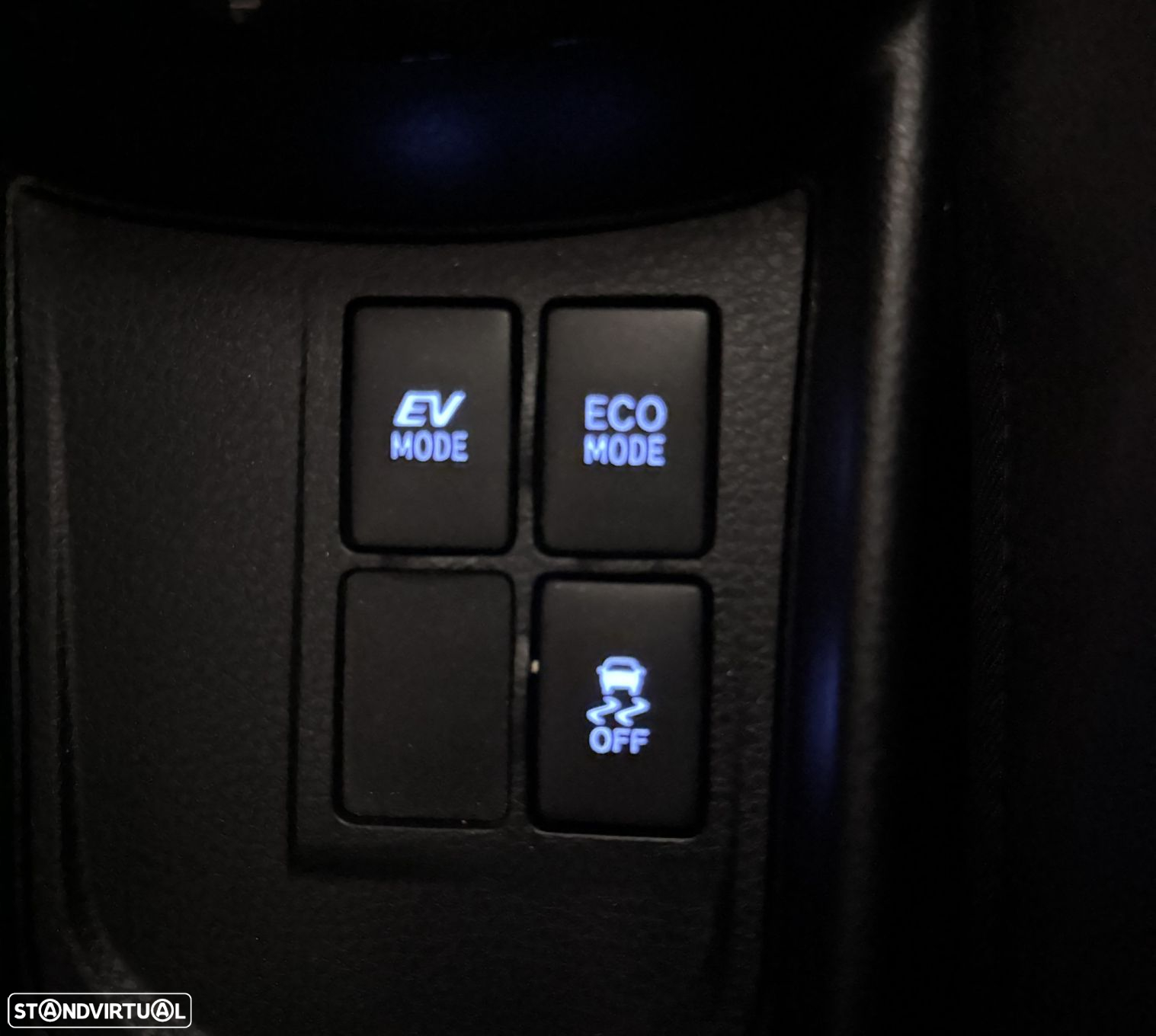 Toyota Yaris 1.5 HSD Exclusive+P.Luxury - 19