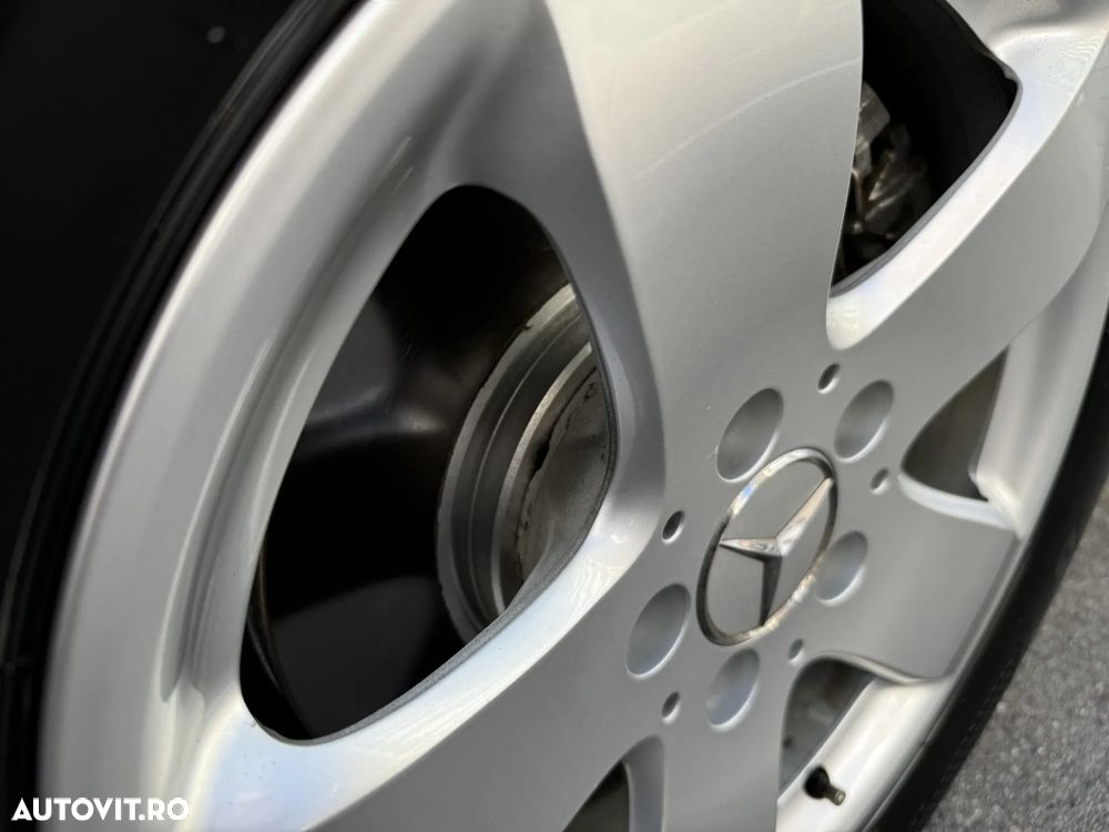 Mercedes-Benz E 320 4Matic Automatik Avantgarde - 23