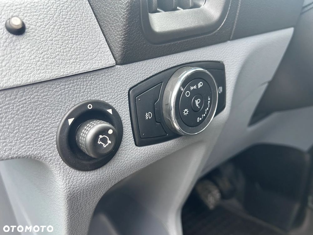 Ford Transit - 13