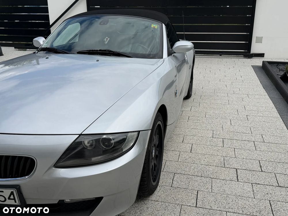 BMW Z4 2.5si - 17