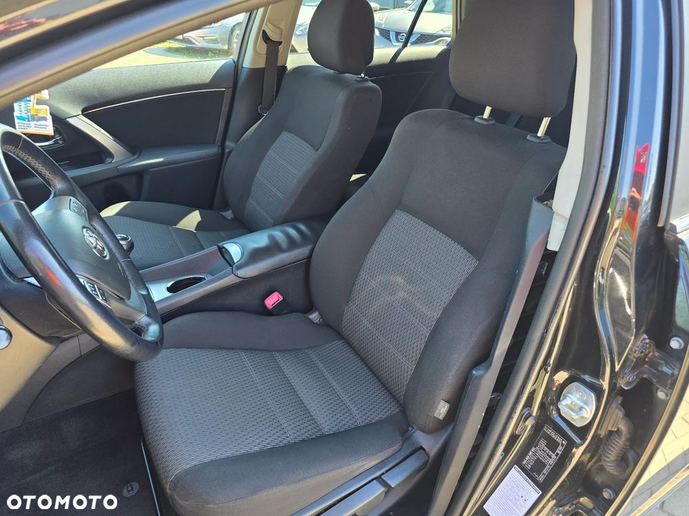 Toyota Avensis - 12