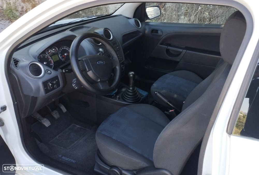 Ford Fiesta 1.4 TDCI Connection - 8