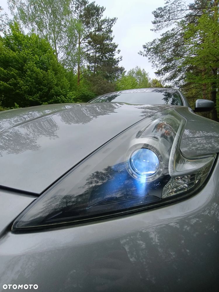 Nissan 370 Z - 7