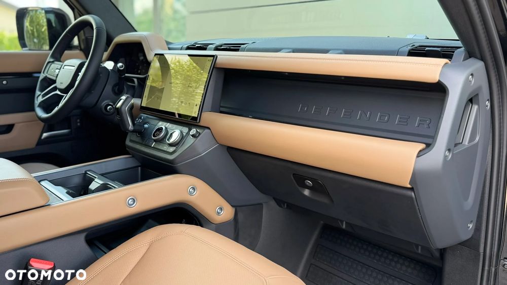 Land Rover Defender 3.0 D250 mHEV X-Dynamic SE - 9