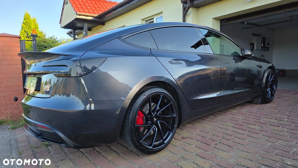 Tesla Model 3 Performance AWD - 2
