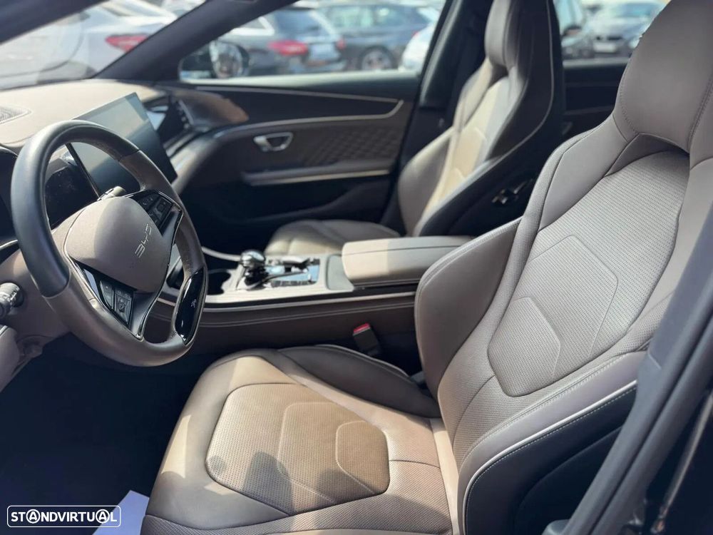 BYD Han 85.4 kWh AWD Executive - 26
