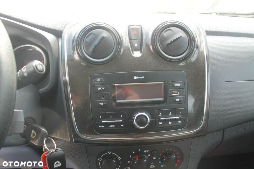 Dacia Sandero - 16