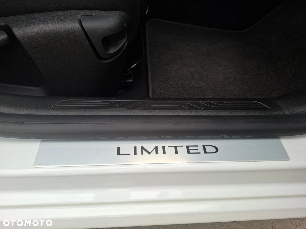 Renault Megane ENERGY TCe 140 EDC LIMITED - 37