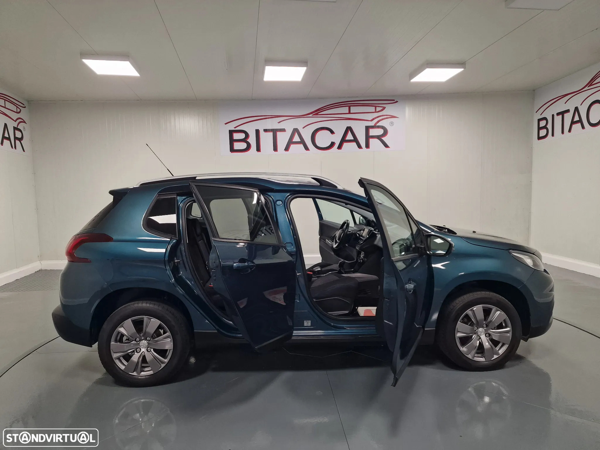 Peugeot 2008 1.2 PureTech Style - 28