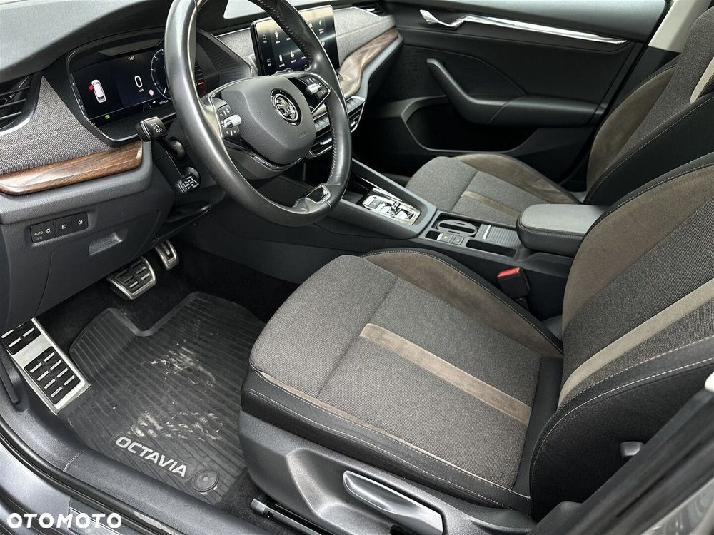 Skoda Octavia 2.0 TDI 4x4 Scout DSG - 11