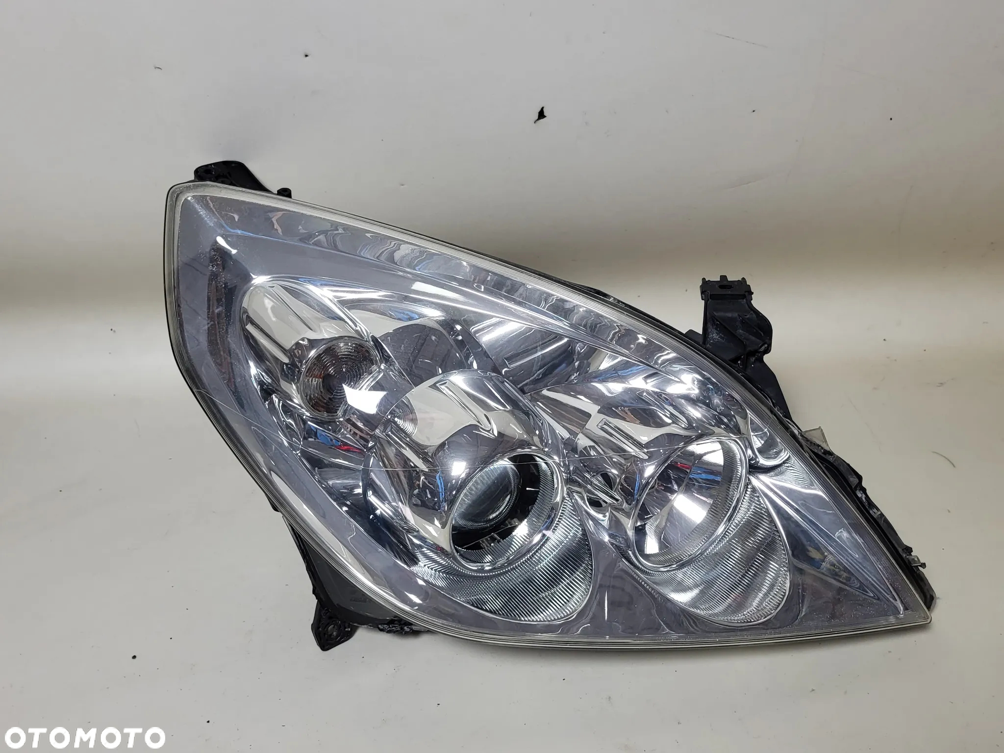 OPEL VECTRA C LIFT 05-08 PRZEDNIA LAMPA PRAWA EU - 2