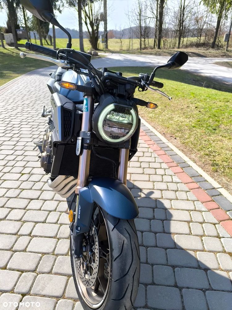 Honda CB - 8