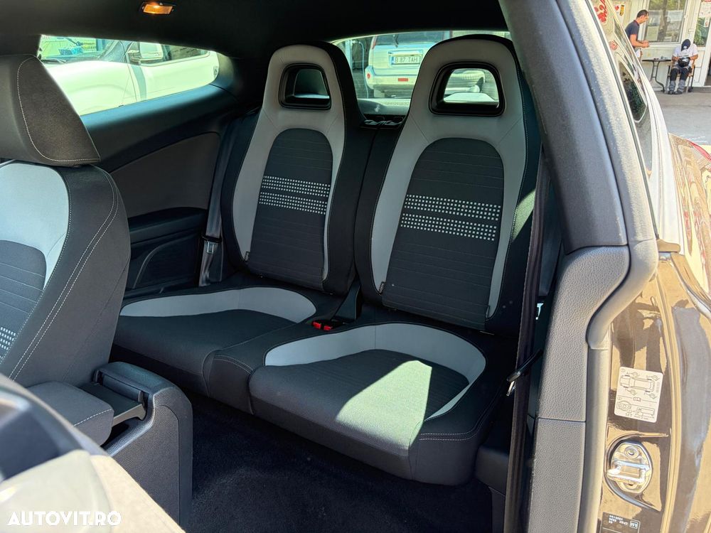Volkswagen Scirocco 2.0 TDI Life - 11