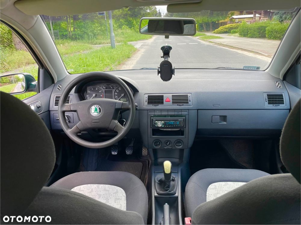 Skoda Fabia 1.2 HTP Extra - 8