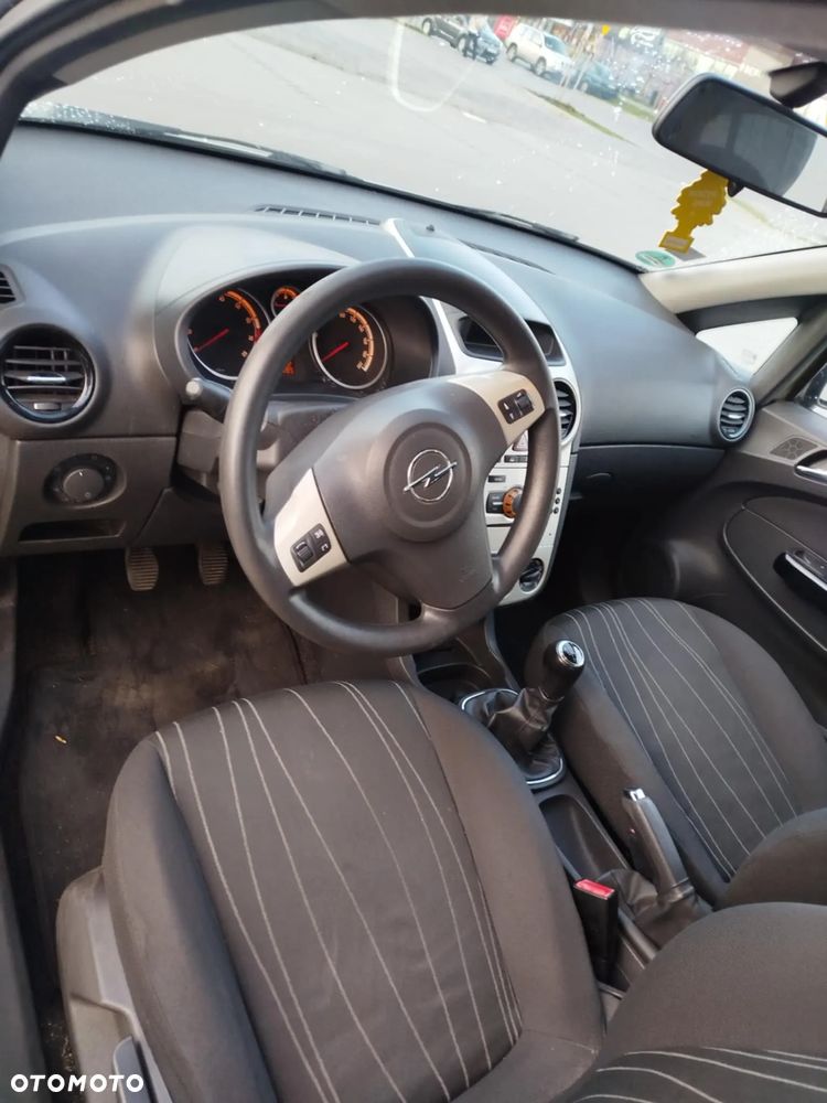 Opel Corsa 1.2 16V Cosmo - 7