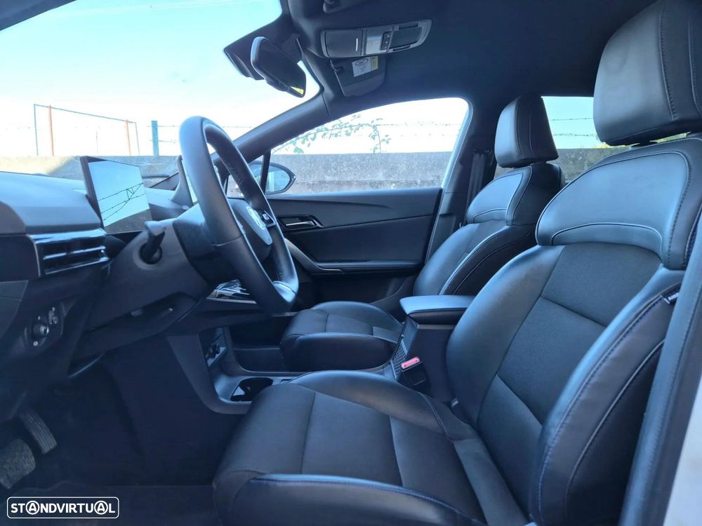 MG MG4 64 kWh Luxury - 15