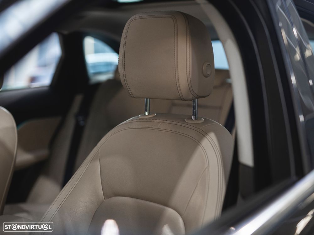 Jaguar F-Pace 2.0 i4D Prestige AWD Aut. - 25
