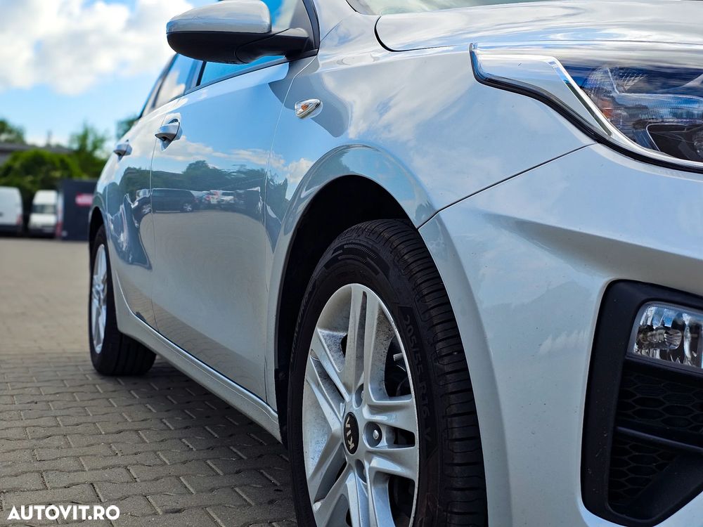 Kia Ceed - 12