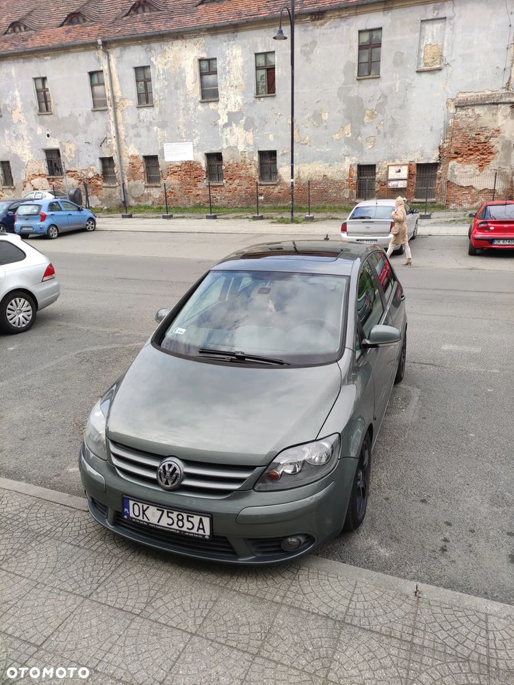 Volkswagen Golf Plus 1.6 FSI Comfortline - 18