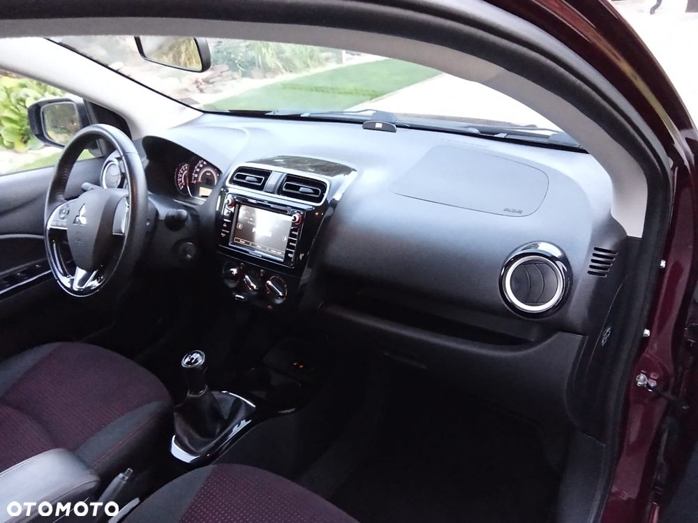 Mitsubishi Space Star 1.2 AS&G Invite - 17