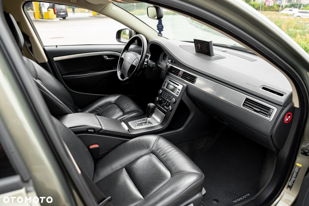 Volvo V70 2.5T Summum - 25