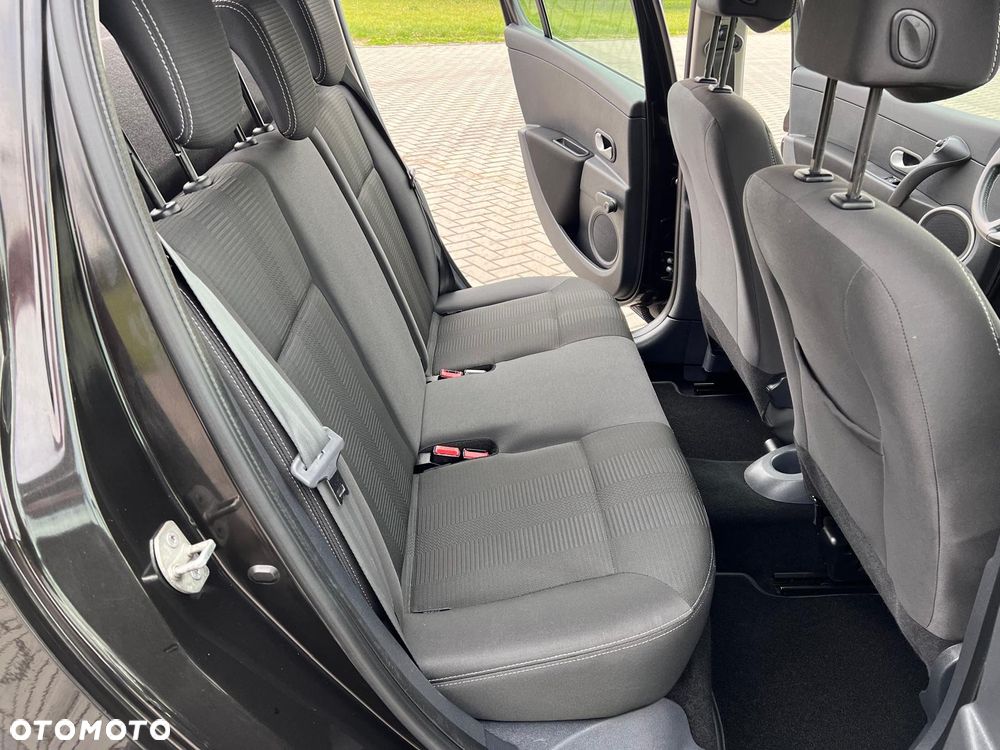 Renault Clio 1.2 16V 75 Expression - 17