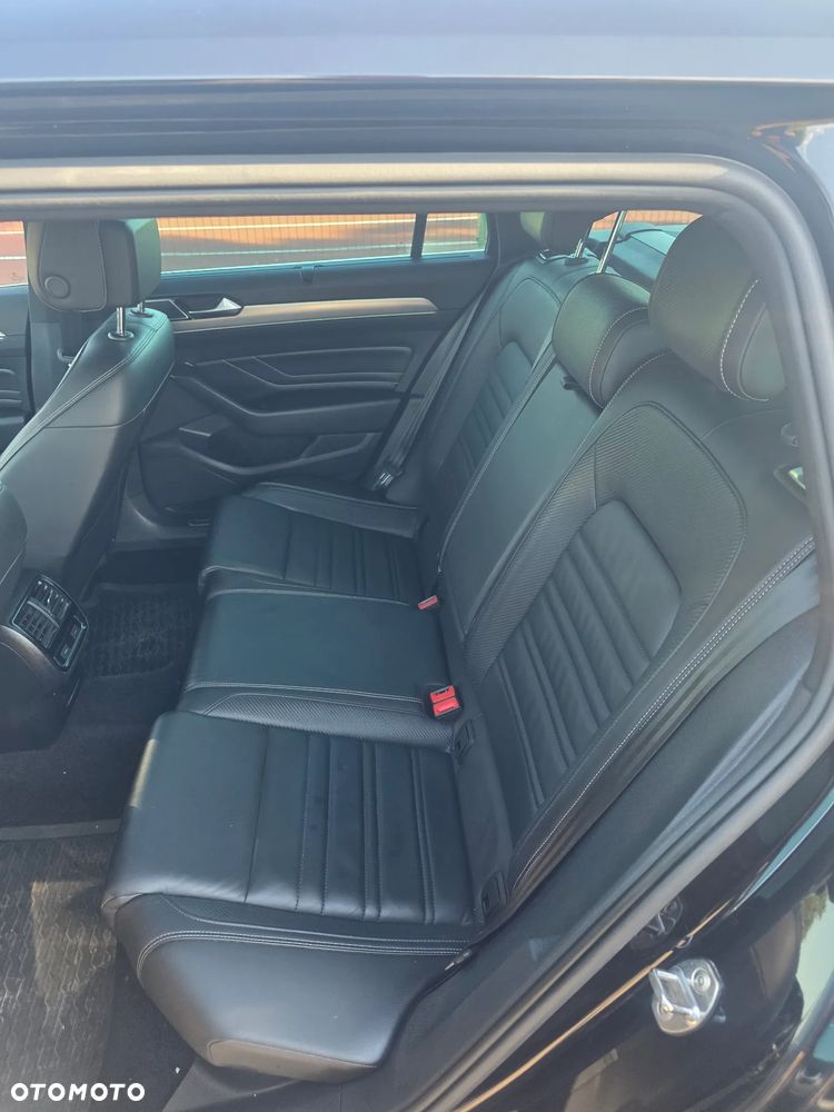 Volkswagen Passat - 18