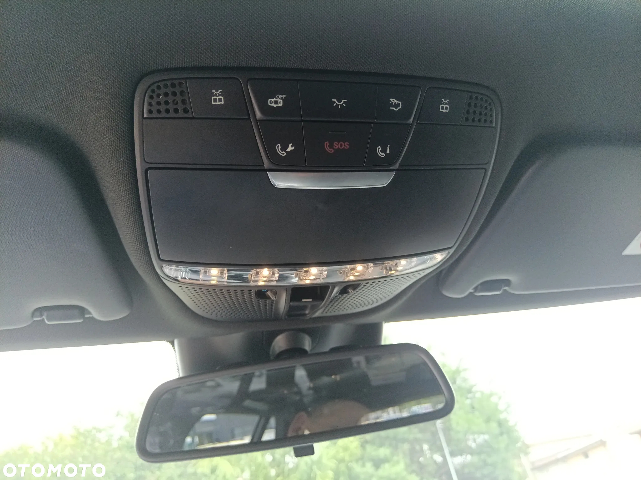 Mercedes-Benz Klasa C 200 4-Matic 9G-TRONIC - 34