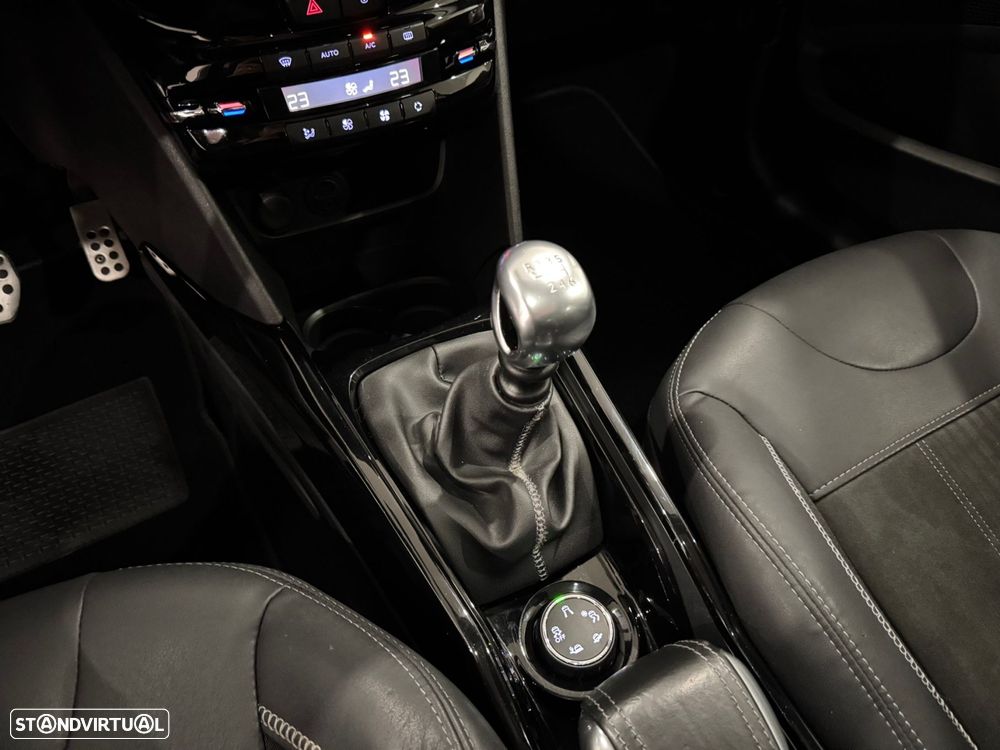 Peugeot 2008 1.6 BlueHDi Crossway - 38