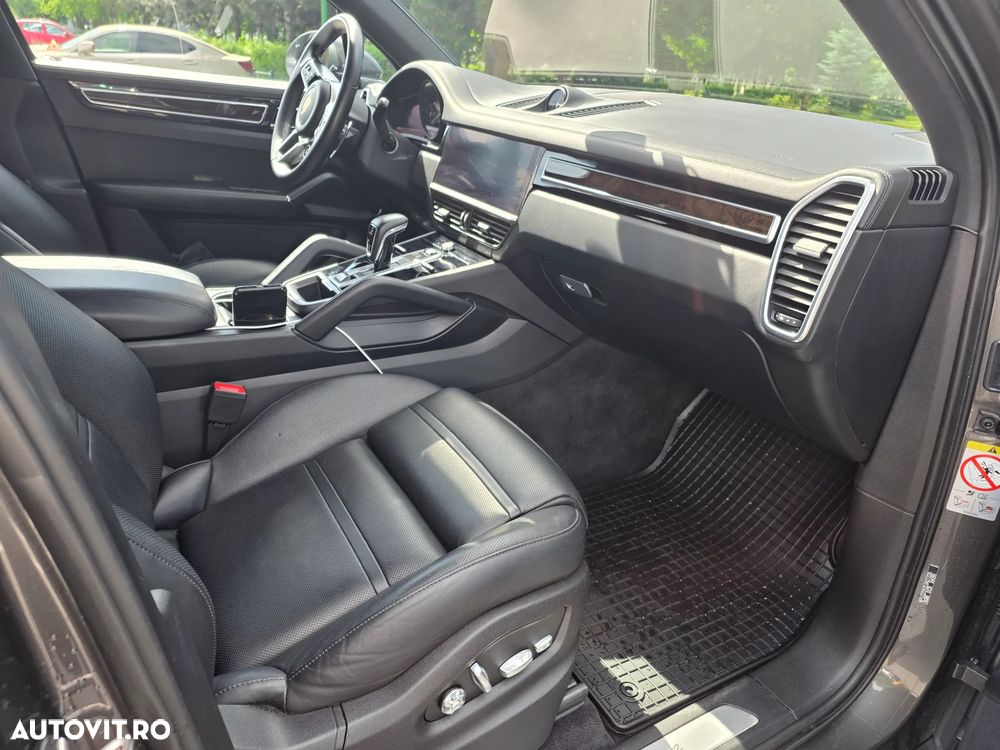 Porsche Cayenne E-Hybrid Tiptronic S - 8