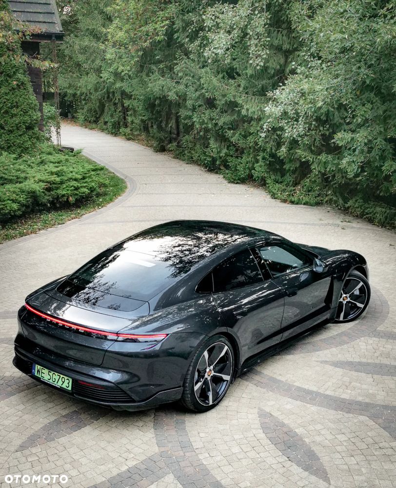 Porsche Taycan - 7