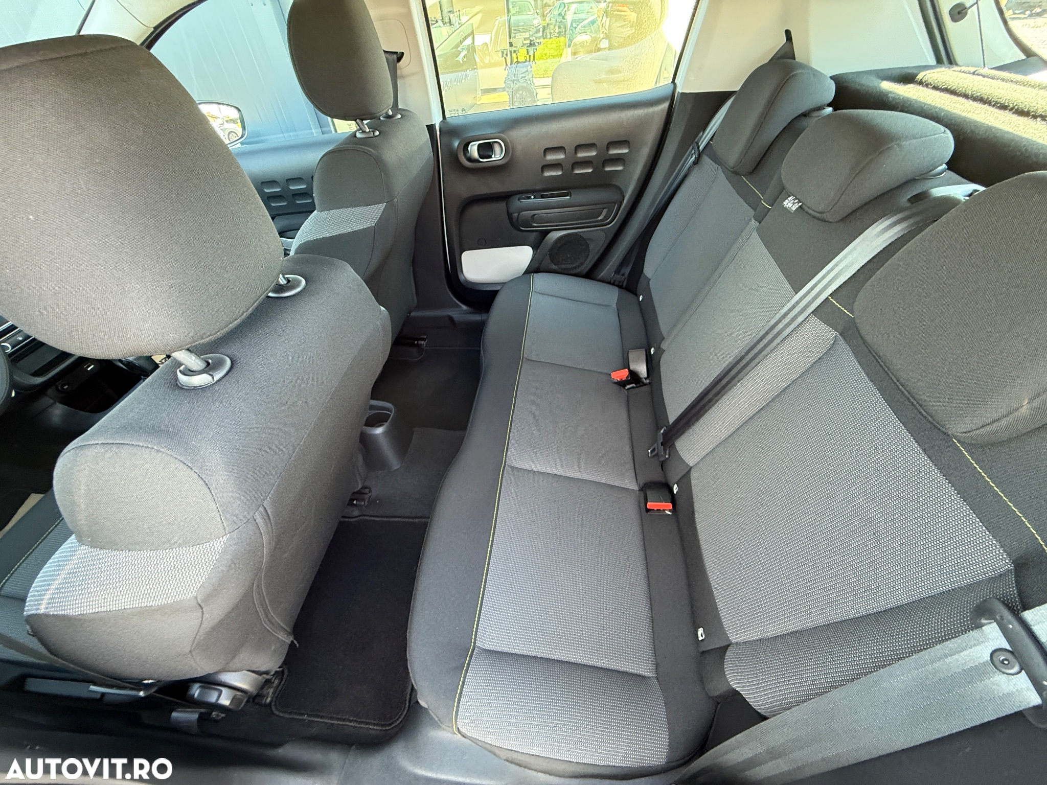 Citroën C3 BlueHDi 100 S&S PLUS - 19