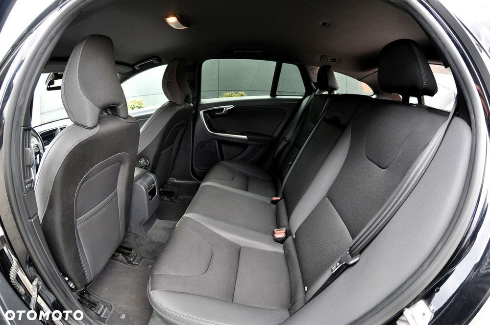 Volvo V60 D3 Geartronic Momentum - 8