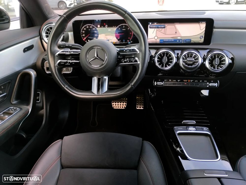 Mercedes-Benz CLA 180 d Shooting Brake AMG Line Aut. - 3