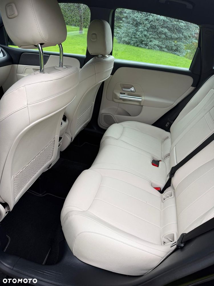 Mercedes-Benz Klasa B 180 d Style 7G-DCT - 18