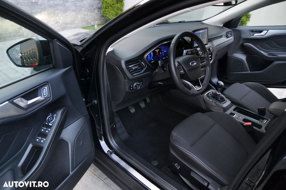 Ford Focus 1.0 EcoBoost MHEV Titanium X - 14