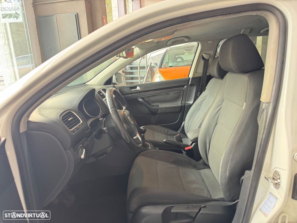 VW Golf Variant 1.6 TDi Confortline - 9