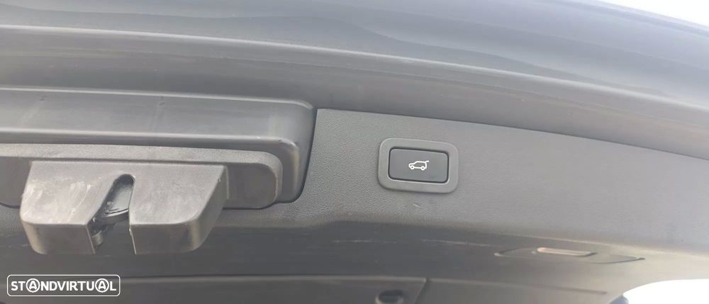 Jaguar XF Sportbrake - 22