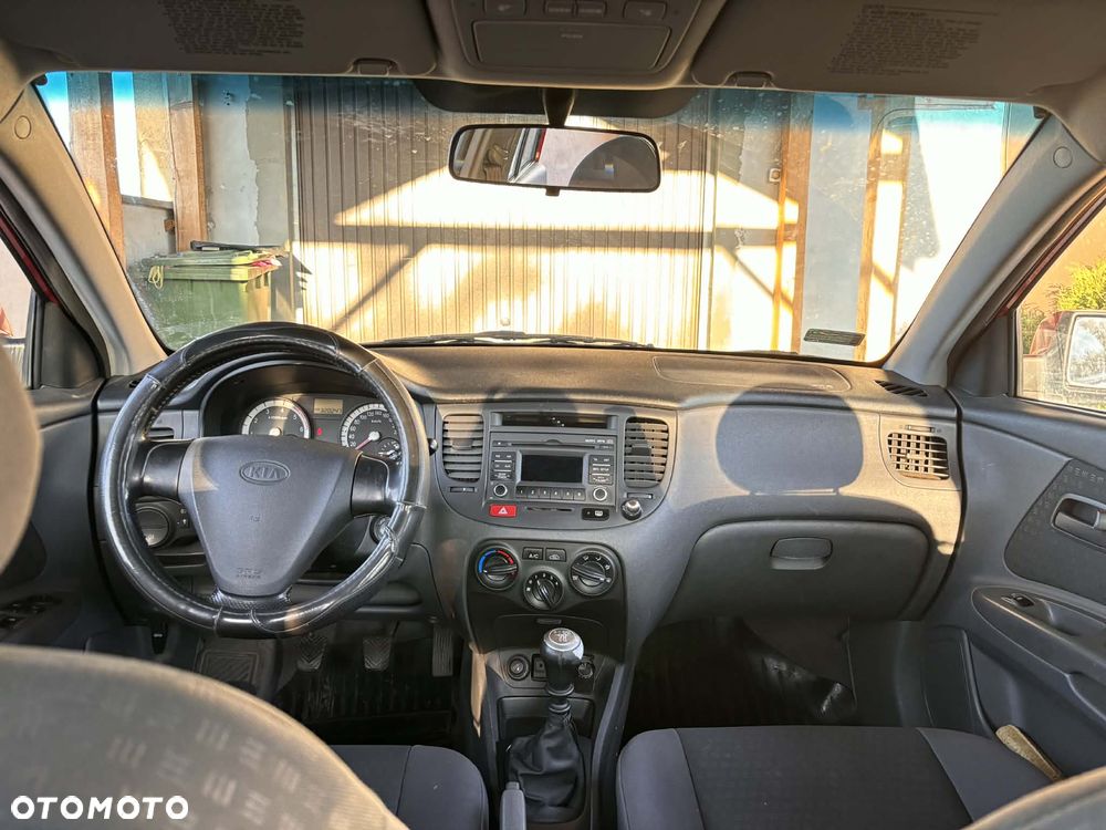 Kia Rio - 6