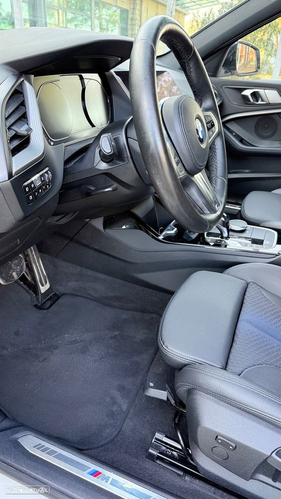 BMW 118 i Pack Desportivo M Auto - 41