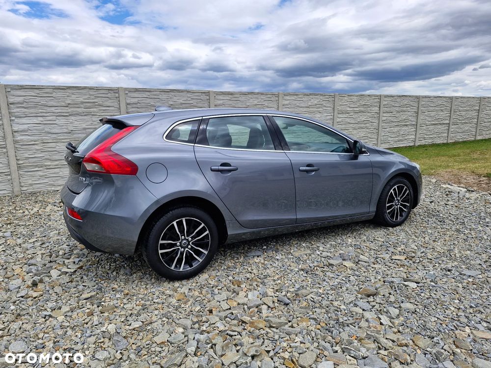 Volvo V40 D2 Inscription - 9