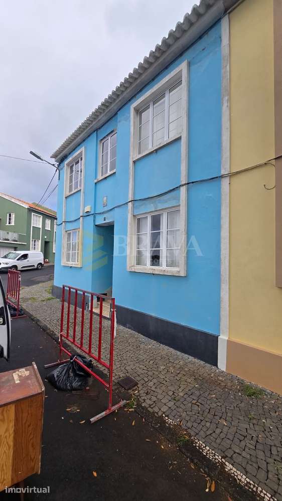 Moradia em Angra do Heroísmo - Grande imagem: 2/3